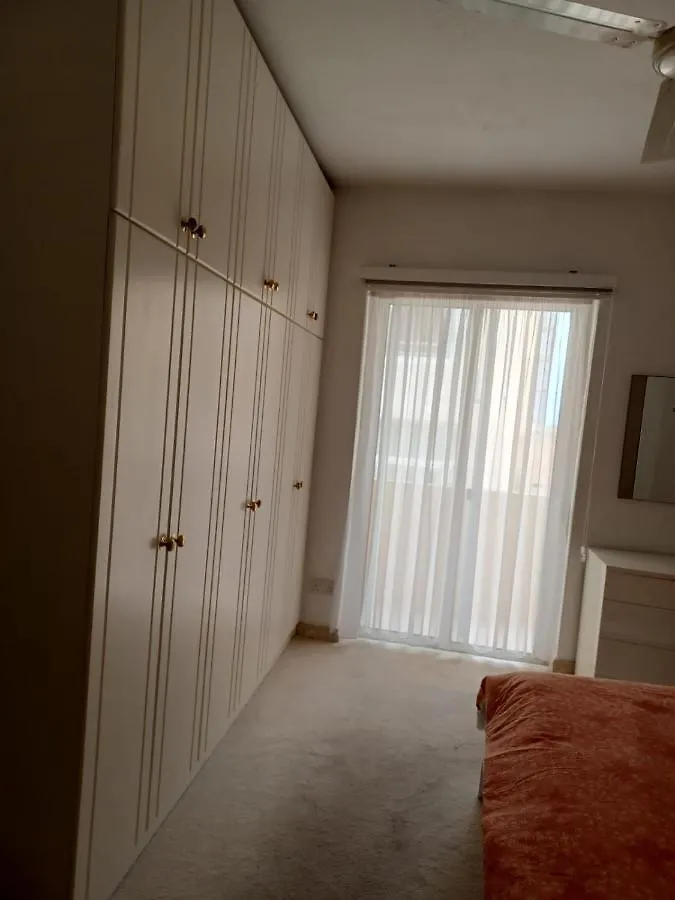 Full Apartment Sliema 0*,